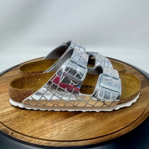 Birkenstock Arizona Gator Gleam Silver Slides Narrow Size 38 Women's 7 - Picture 1 of 8